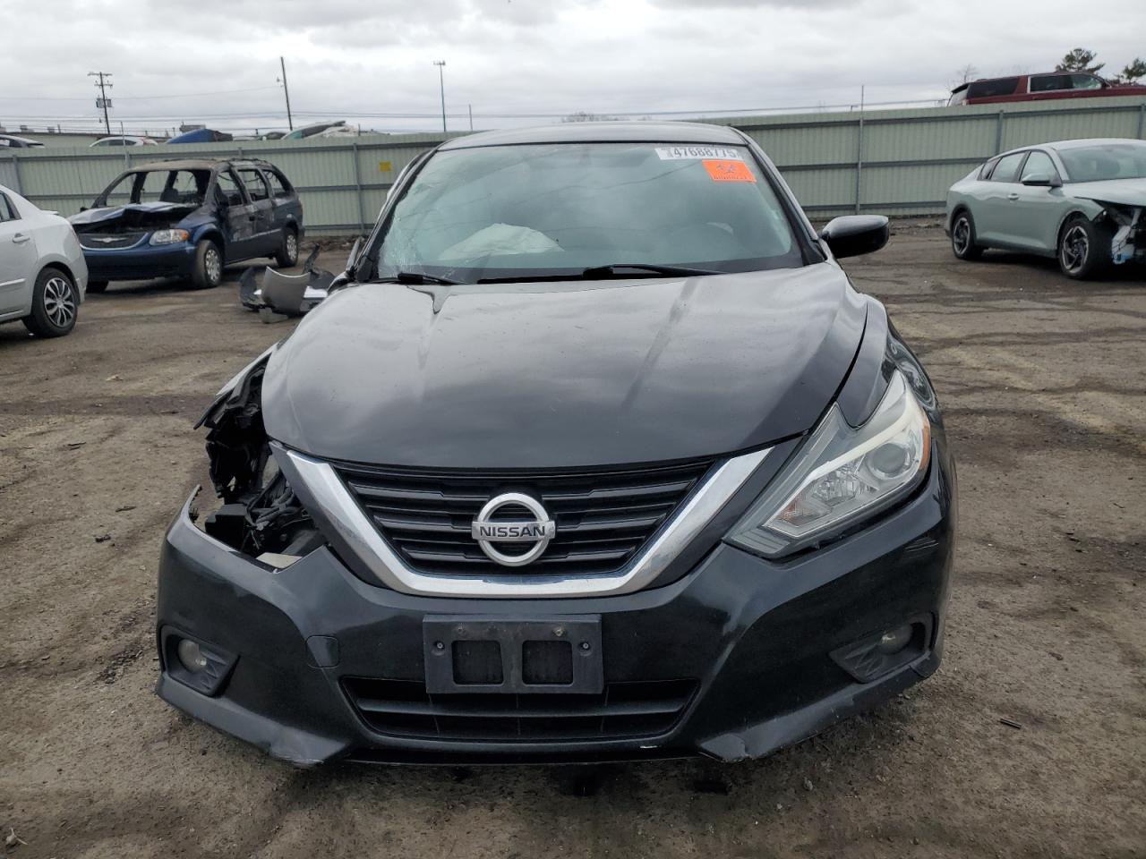 2017 Nissan Altima VIN 1N4AL3AP5HC289126 Copart auction photo, side / front end damage thumbnail 5