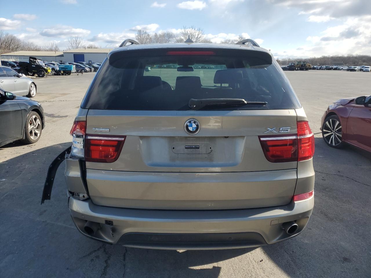2011 BMW X5 VIN 5UXZV4C59BL741688 Copart auction photo, side / rear end damage thumbnail 6