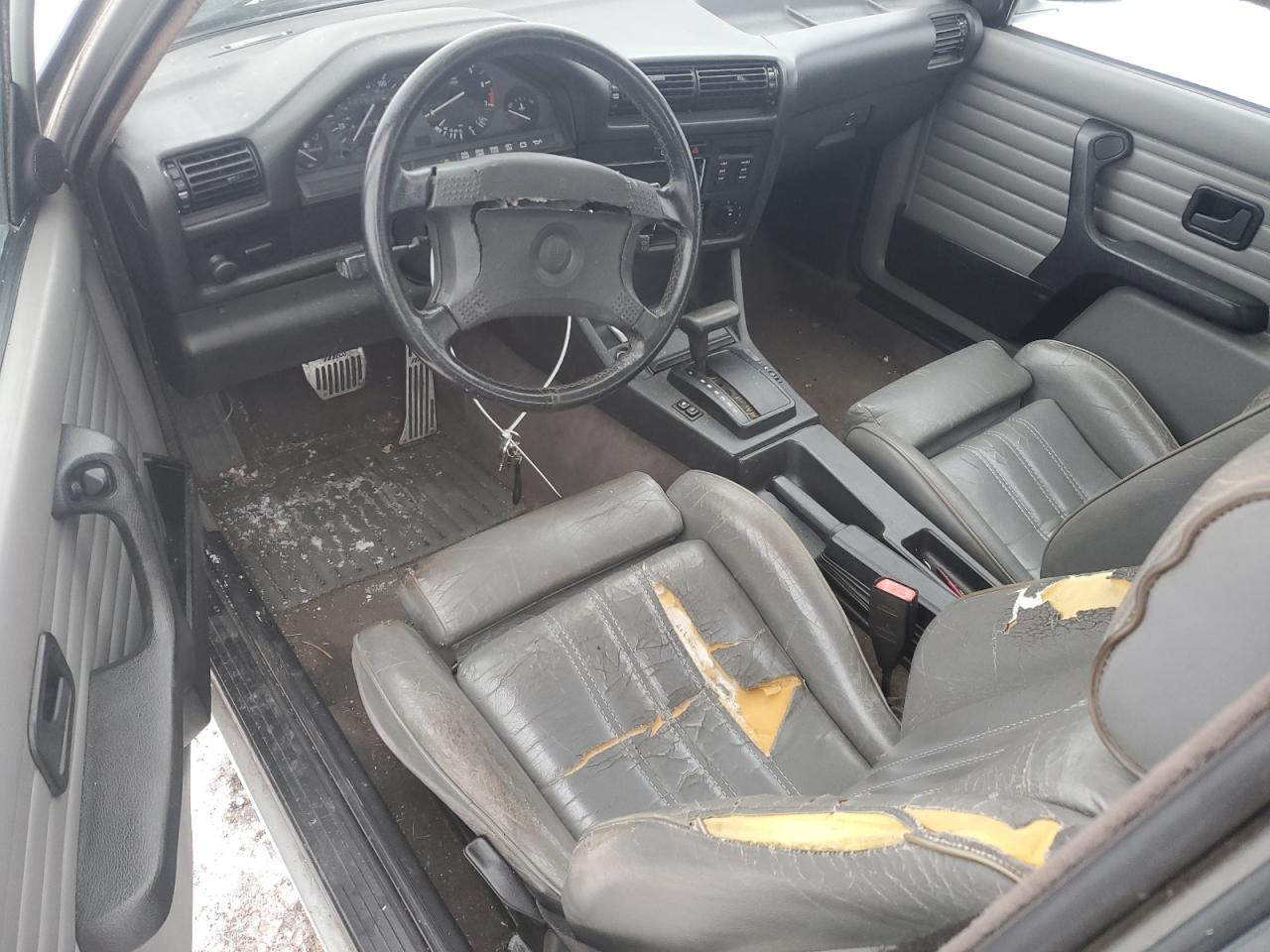 1991 BMW 3er VIN WBAAA2318MEC54579 Copart auction photo, front end / side damage thumbnail 8