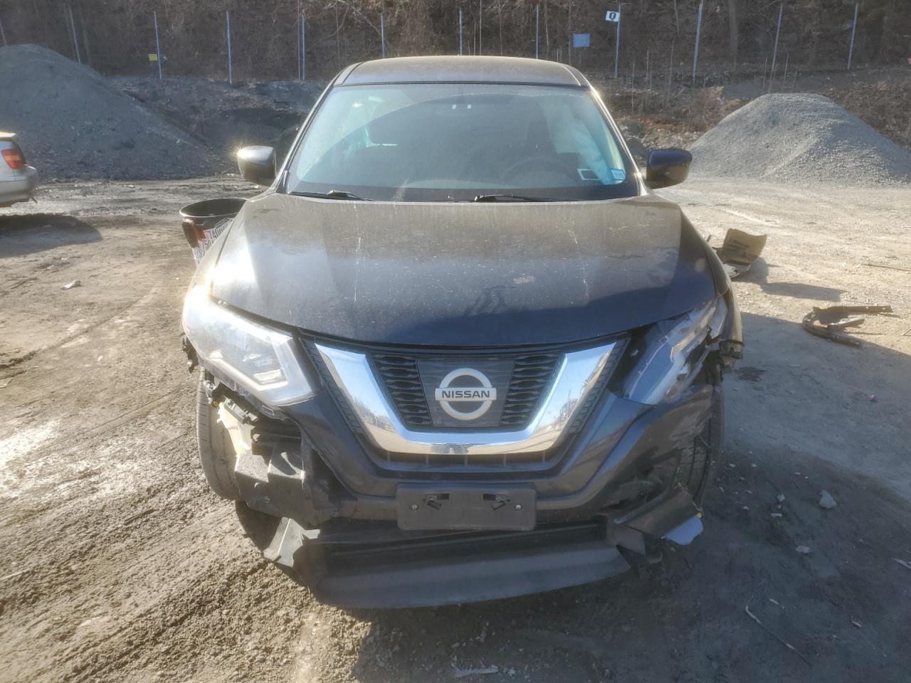 2017 Nissan Rogue VIN KNMAT2MV2HP573238 Copart auction photo, front end / minor dent/scratches damage thumbnail 5