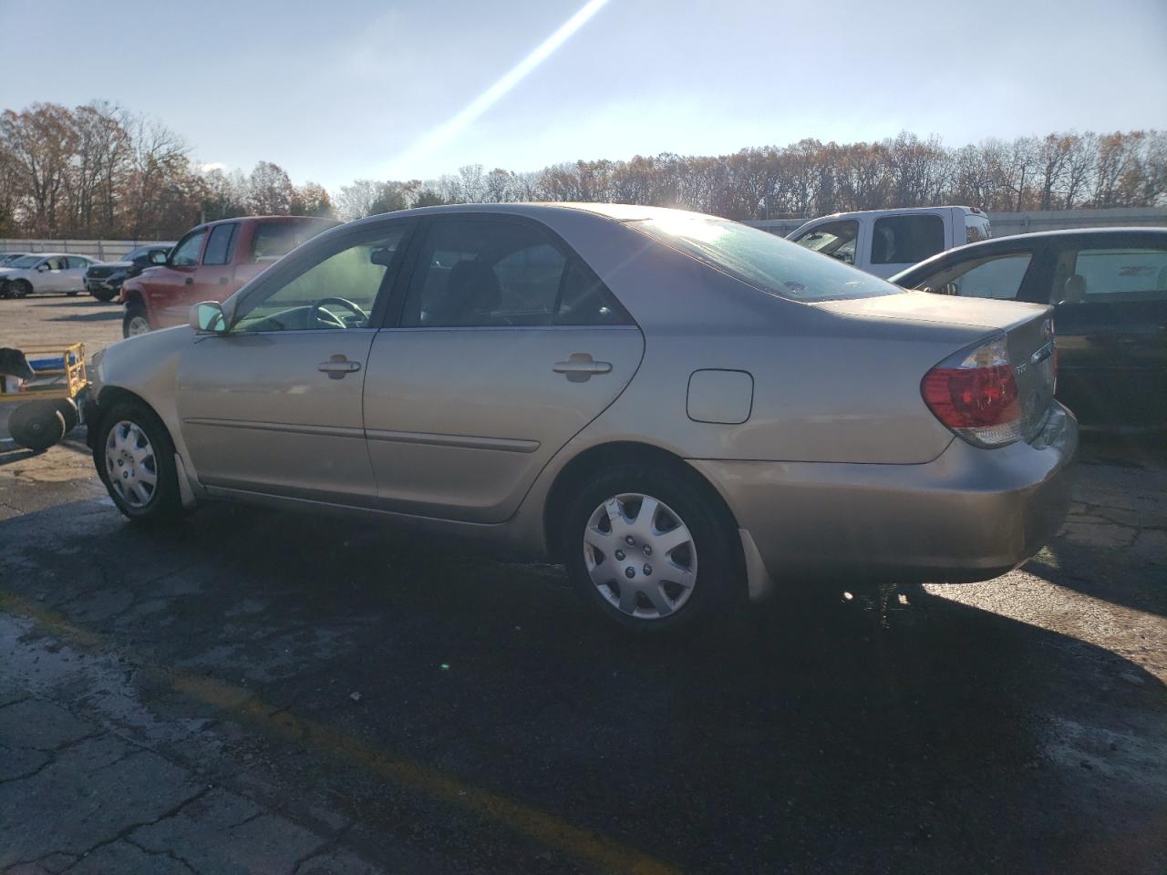 2005 Toyota Camry VIN 4T1BE32K35U066614 Copart auction photo, front end damage thumbnail 2