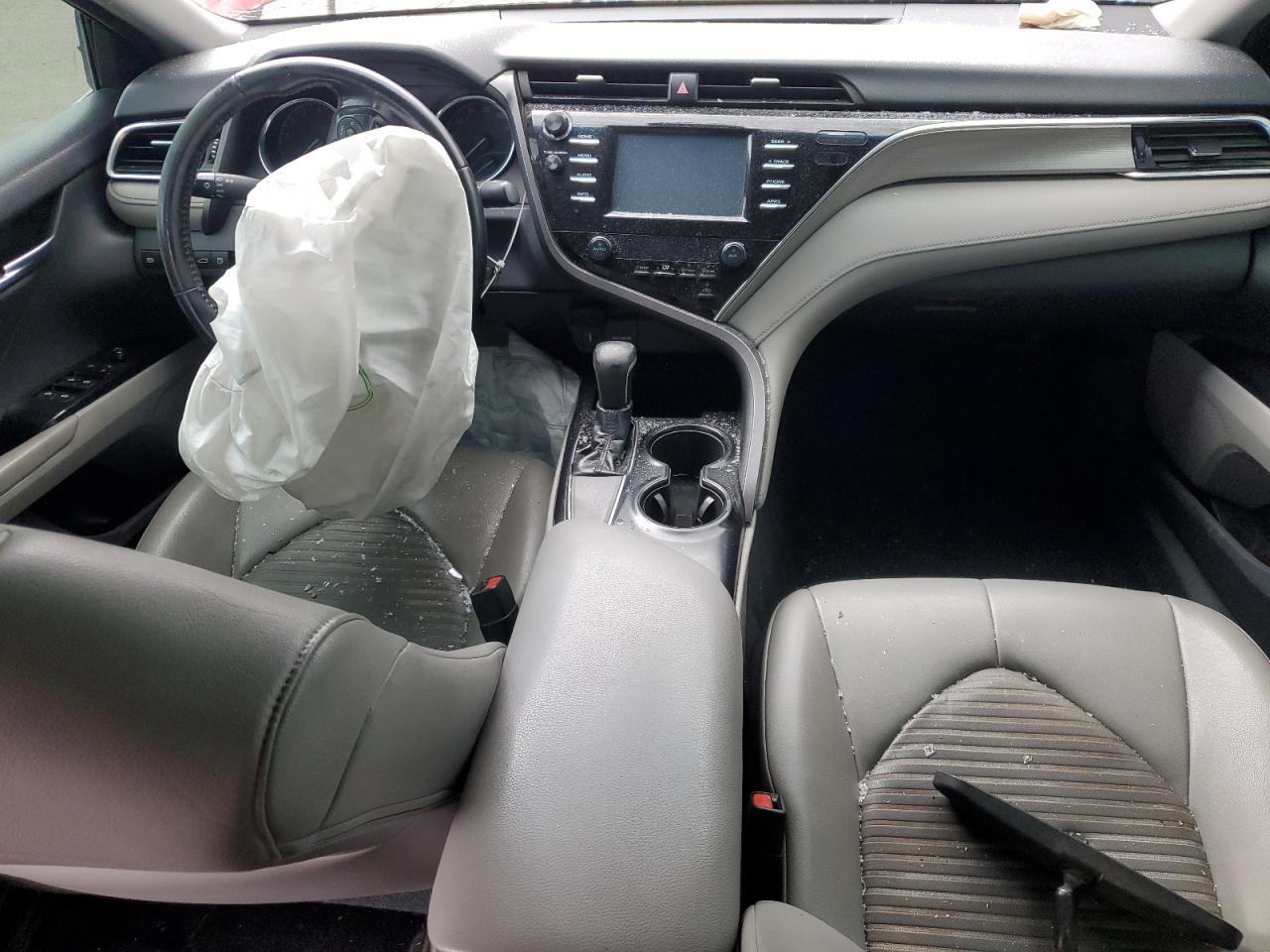 2018 Toyota Camry VIN 4T1B11HK4JU551104 Copart auction photo, rollover damage thumbnail 8
