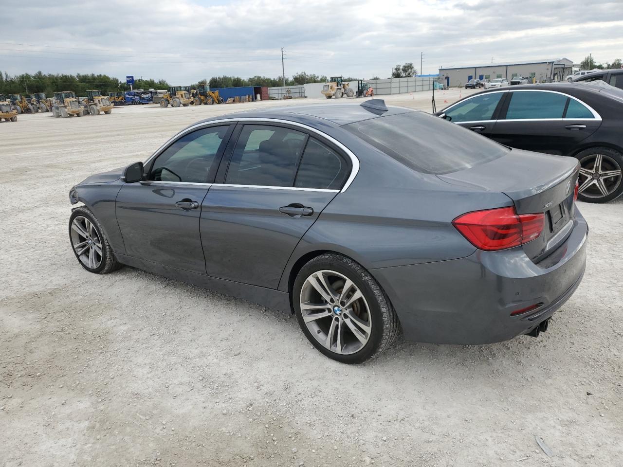 2017 BMW 3er VIN WBA8D9G39HNU63116 Copart auction photo, front end damage thumbnail 2