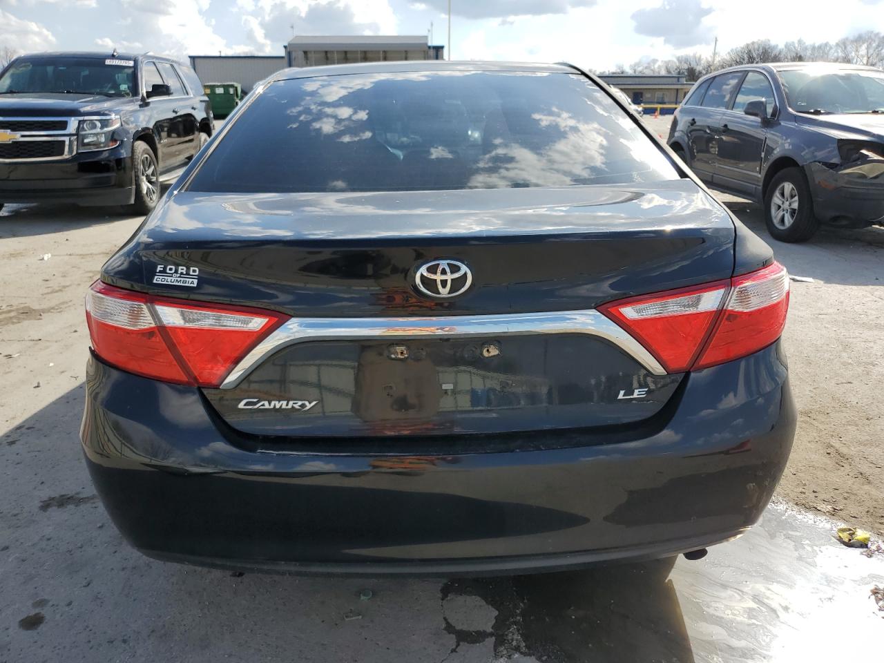 2017 Toyota Camry VIN 4T1BF1FK7HU271532 Copart auction photo, side / front end damage thumbnail 6