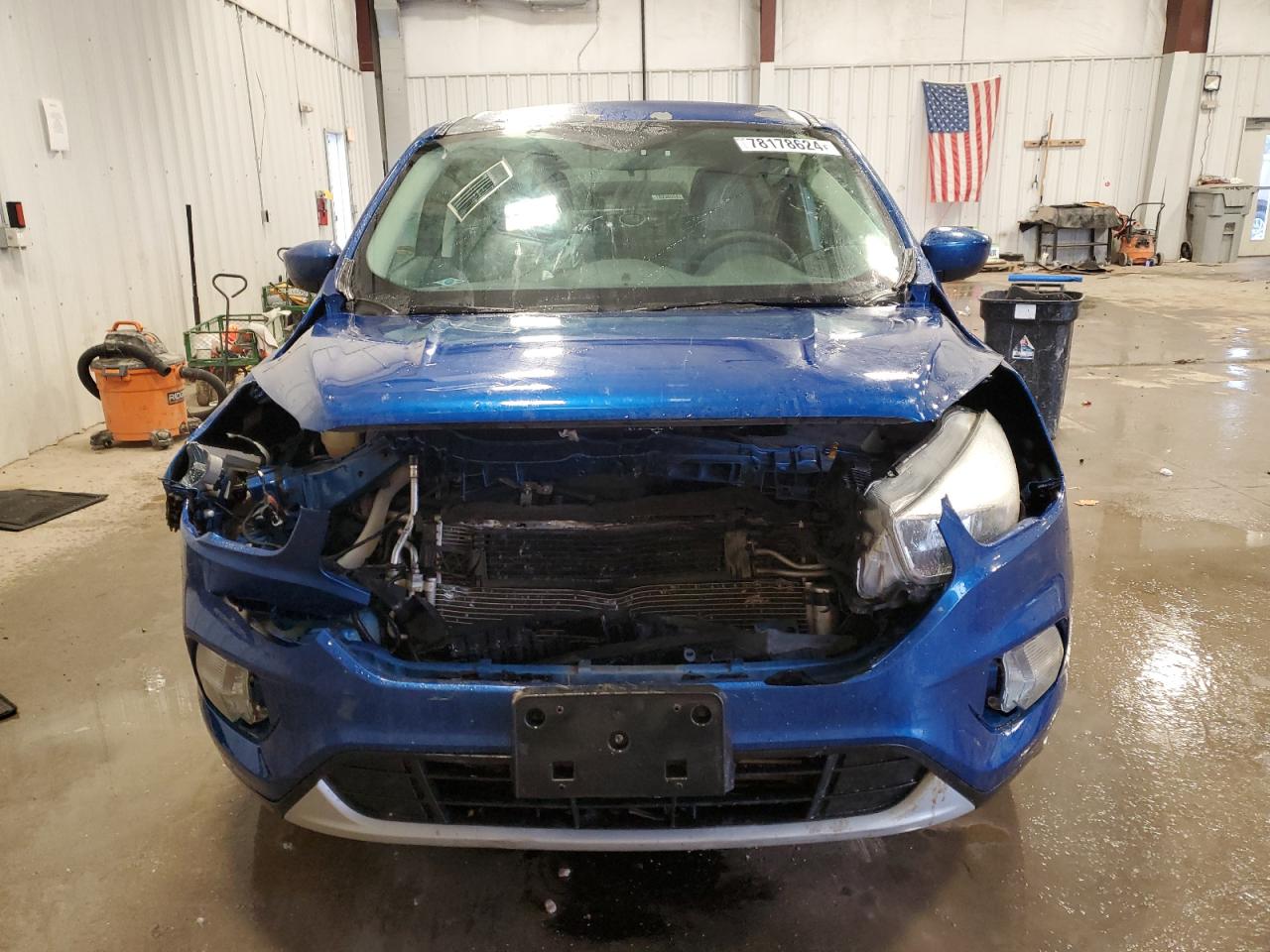 2017 Ford Escape VIN 1FMCU9G93HUA18132 Copart auction photo, front end / all over damage thumbnail 5