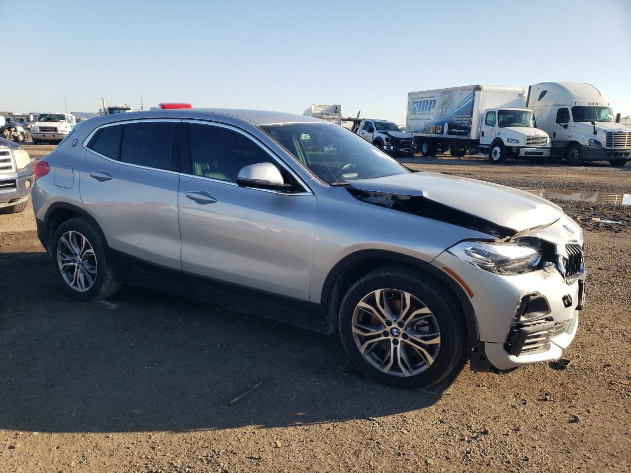 2018 BMW X2 VIN WBXYJ3C31JEJ84167 Copart auction photo, front end / minor dent/scratches damage thumbnail 4