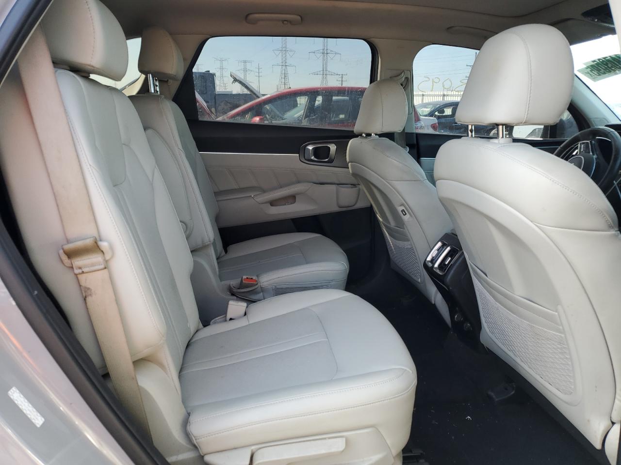 2022 KIA Sorento VIN 5XYRK4LF8NG135821 Copart auction photo, all over / undercarriage damage thumbnail 11