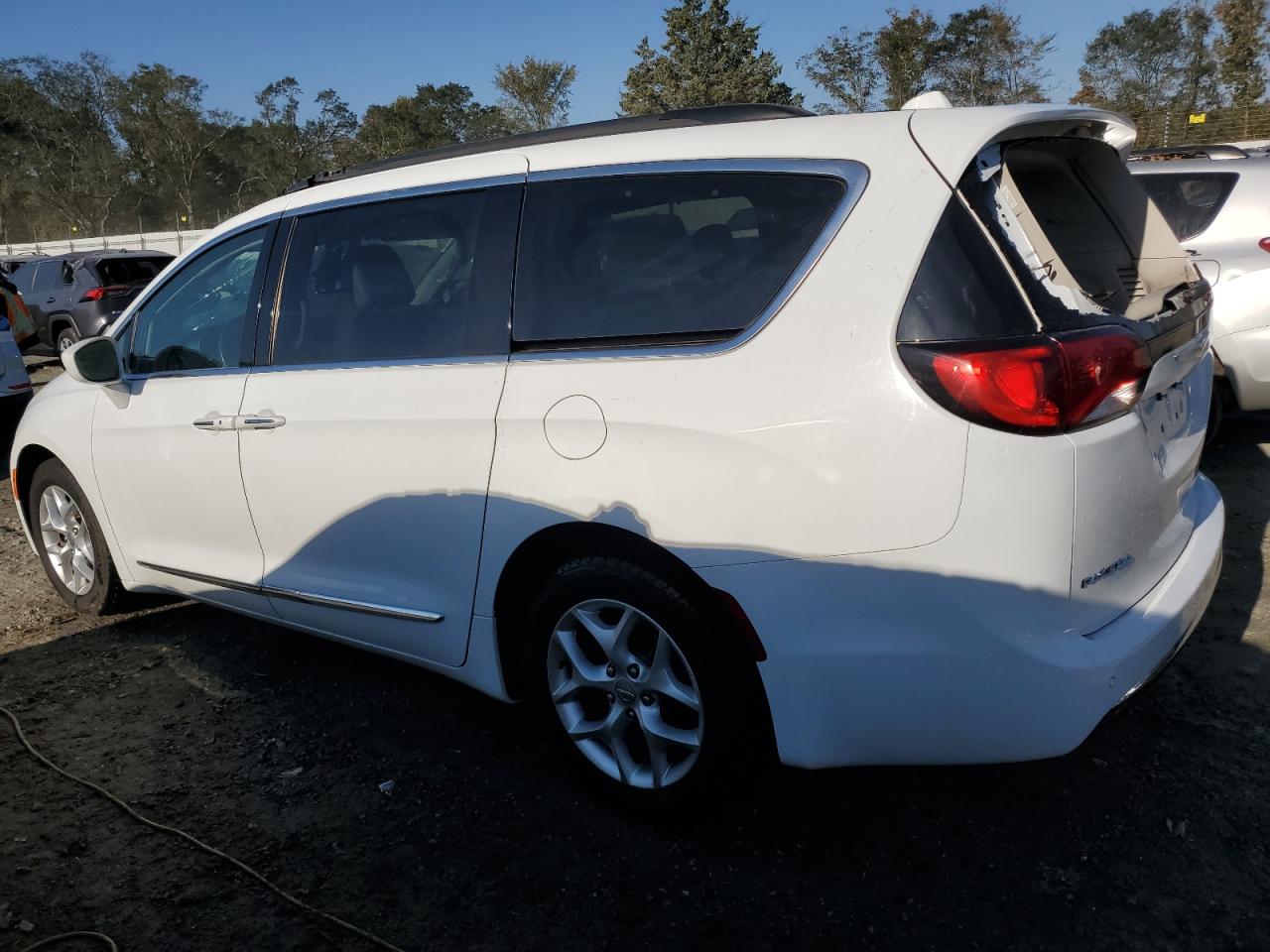 2017 Chrysler Pacifica VIN 2C4RC1BG0HR507996 Copart auction photo, top/roof damage thumbnail 2