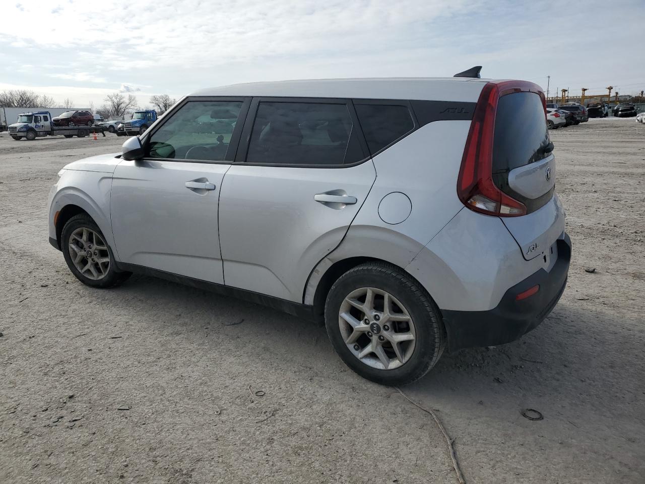 2020 KIA Soul VIN KNDJ23AU0L7021640 Copart auction photo, side / mechanical damage thumbnail 2