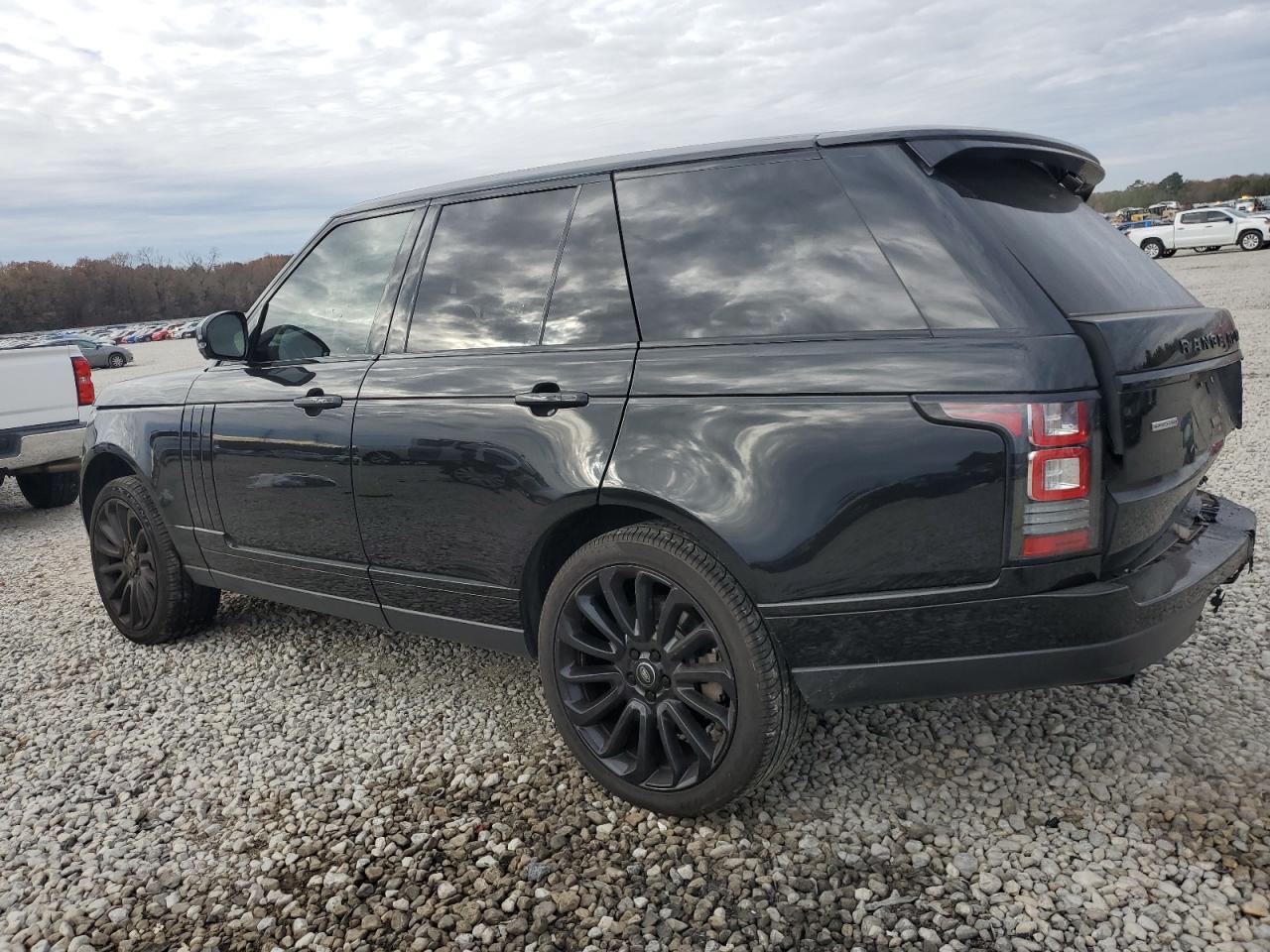 2015 Land Rover Range Rover VIN SALGS2TFXFA231715 Copart auction photo, rear end / minor dent/scratches damage thumbnail 2