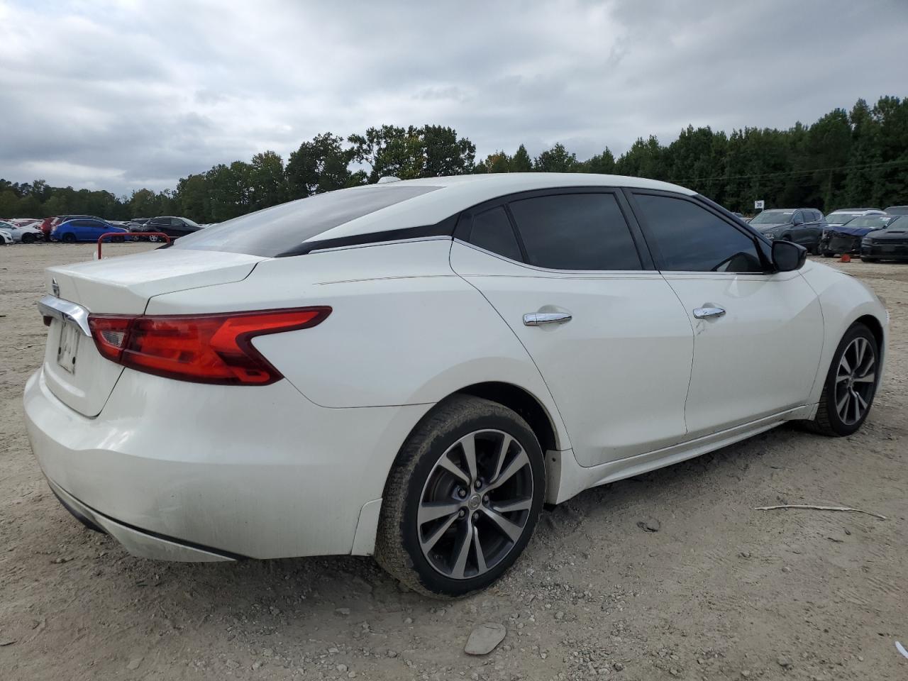 2017 Nissan Maxima VIN 1N4AA6AP2HC408869 Copart auction photo, front end / minor dent/scratches damage thumbnail 3