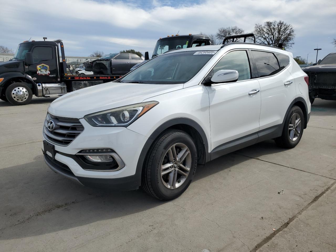 2017 Hyundai Santa Fe VIN 5NMZU3LBXHH013957
