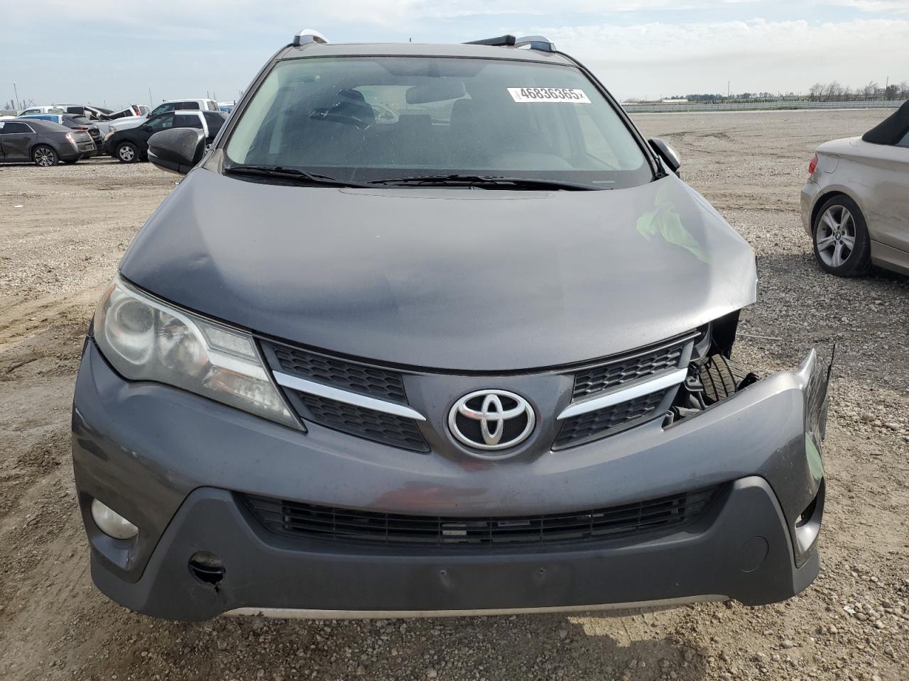 2015 Toyota RAV 4 VIN JTMWFREV0FJ043242 Copart auction photo, front end / side damage thumbnail 5
