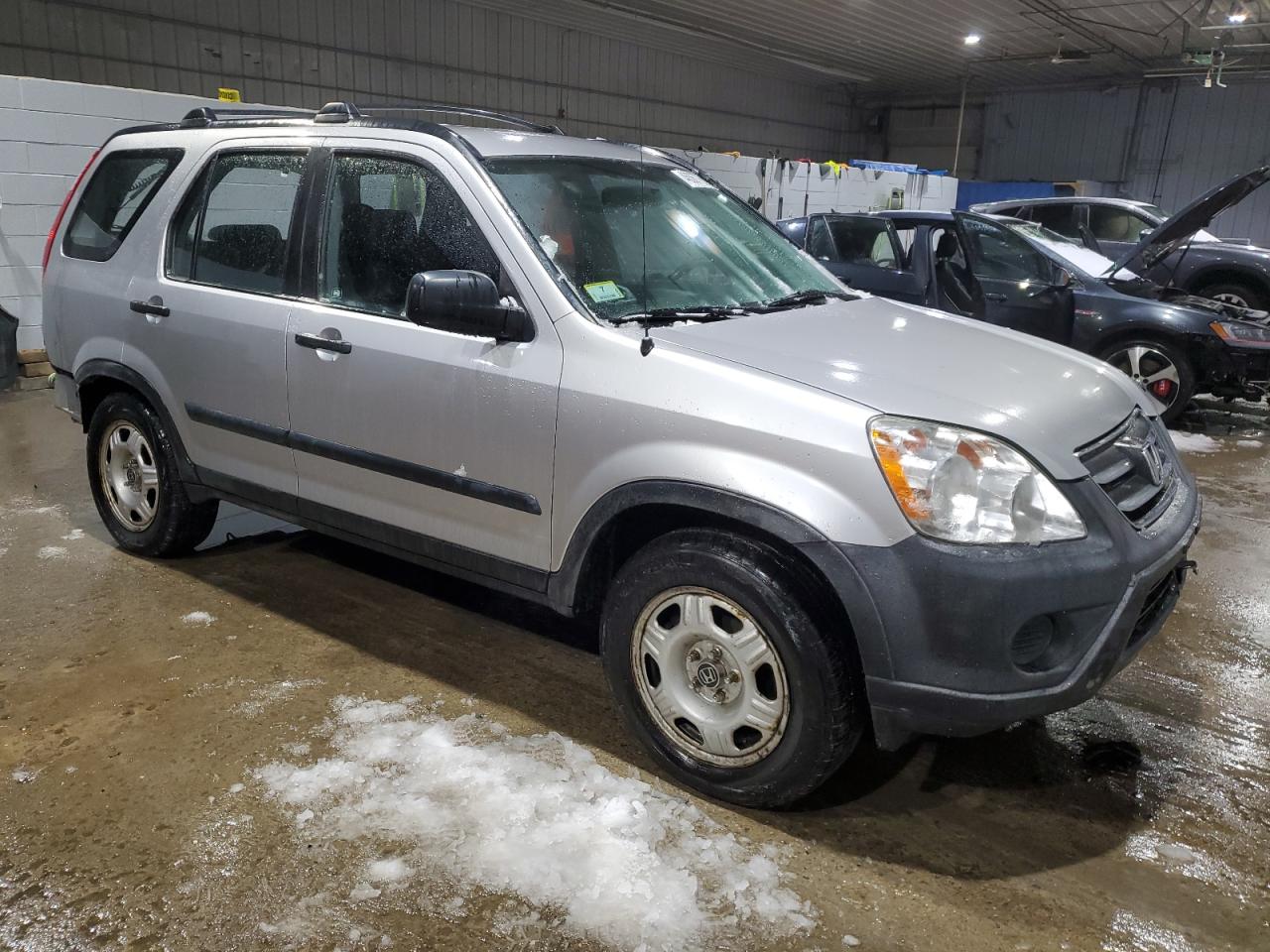 2006 Honda CR-V VIN JHLRD68516C003076 Copart auction photo, rear end damage thumbnail 4