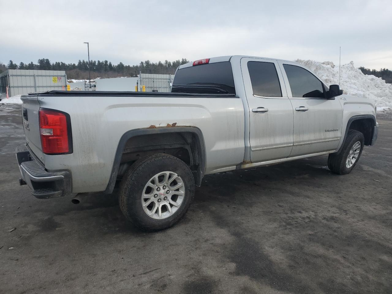 2016 GMC Sierra VIN 1GTV2MEC8GZ388840 Copart auction photo, undercarriage damage thumbnail 3