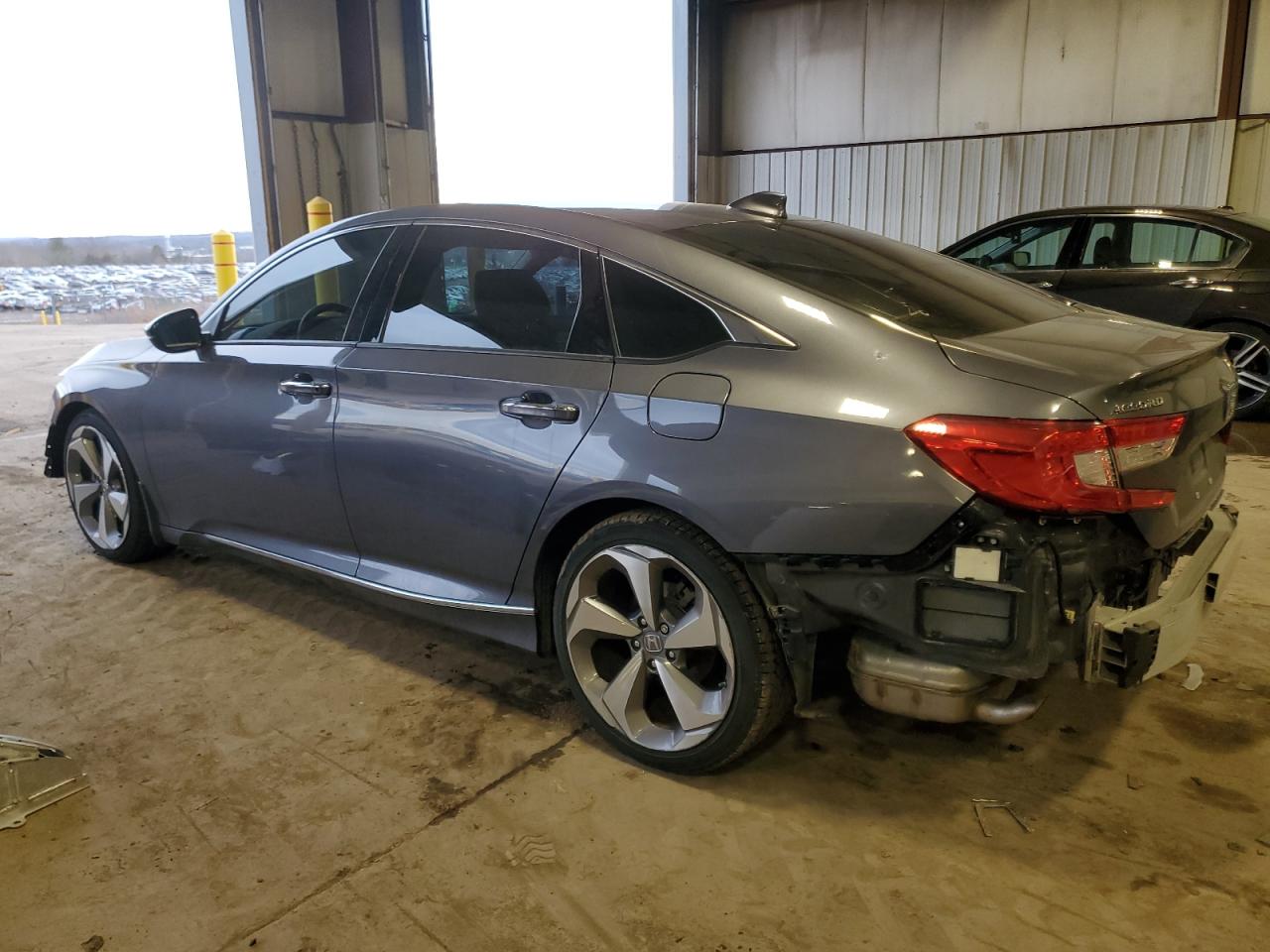 2018 Honda Accord VIN 1HGCV1F99JA076565 Copart auction photo, front end / rear end damage thumbnail 2
