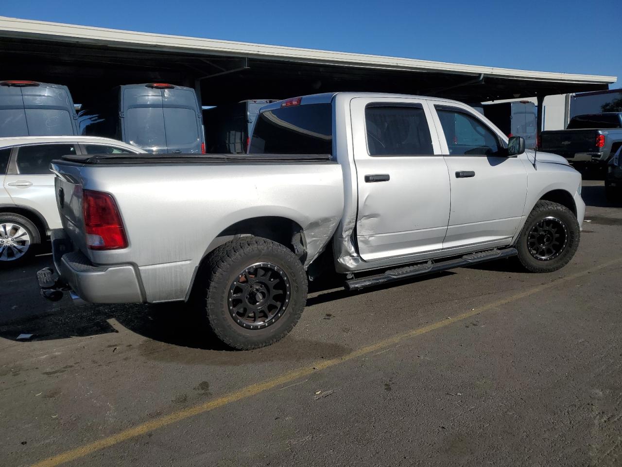 2017 RAM 1500 VIN 3C6RR6KT3HG532784 Copart auction photo, rear end damage thumbnail 3