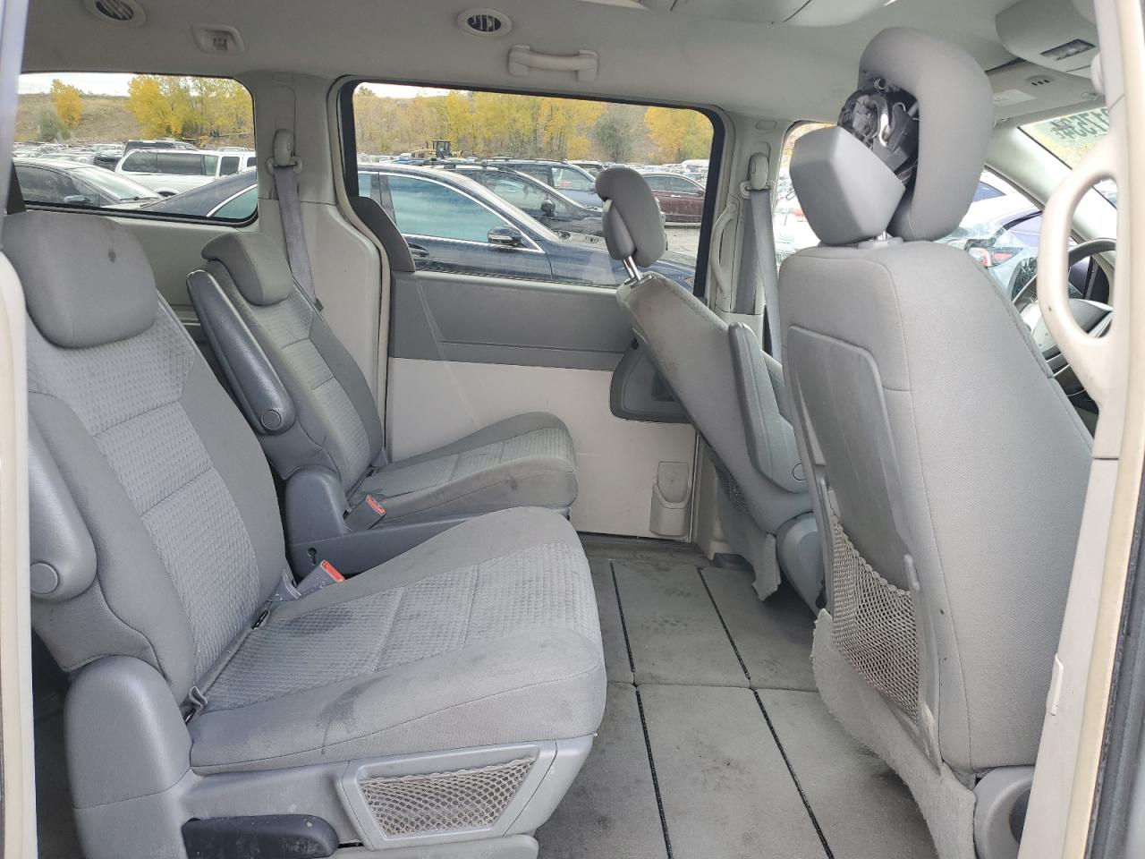 2010 Chrysler Town & Country VIN 2A4RR5D1XAR289144 Copart auction photo, front end / side damage thumbnail 11