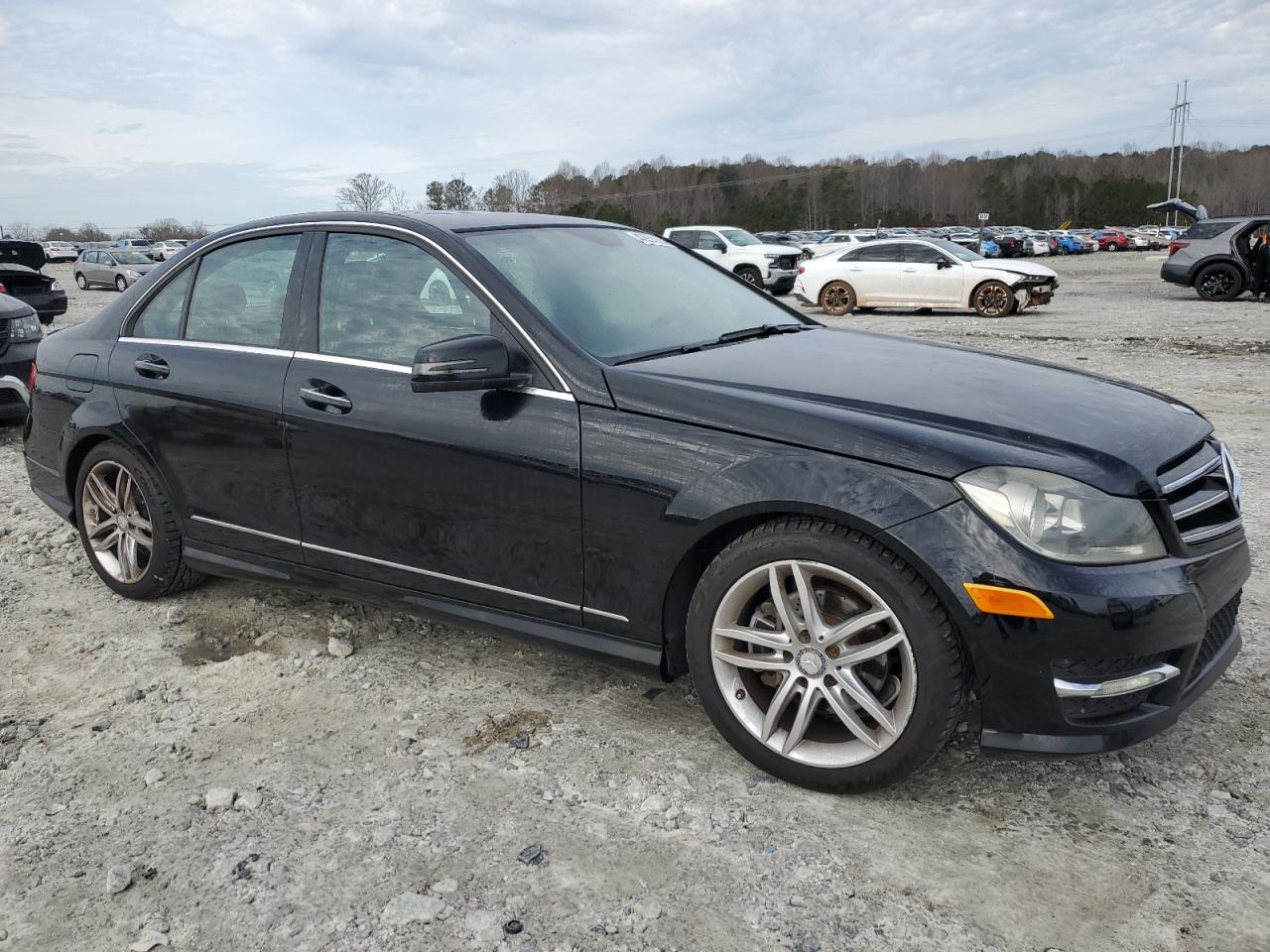 2014 Mercedes-Benz C-klasse VIN WDDGF4HB3EA958776 Copart auction photo, minor dent/scratches damage thumbnail 4