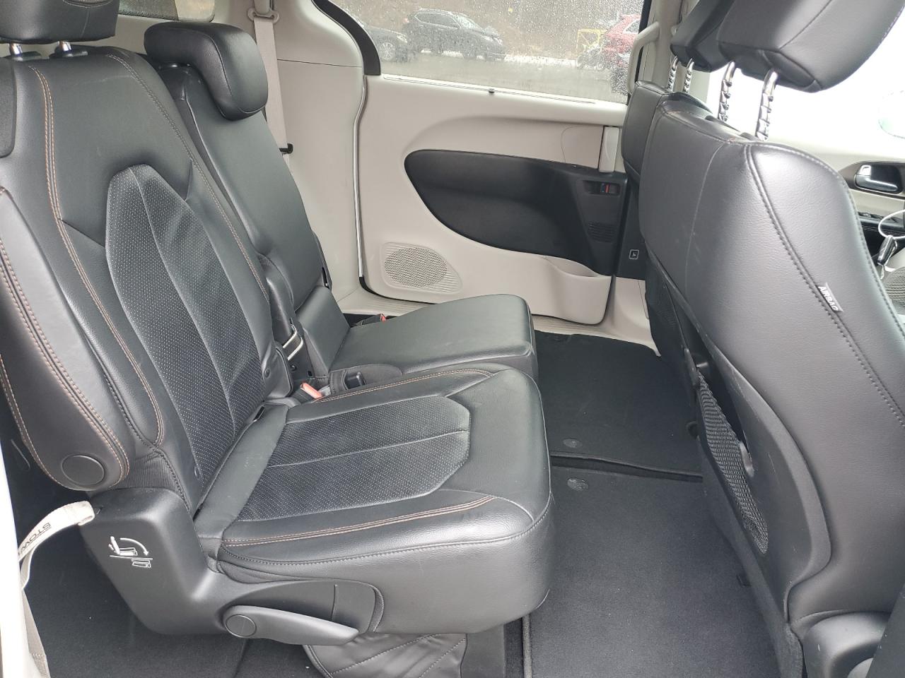 2018 Chrysler Pacifica VIN 2C4RC1BG7JR280294 Copart auction photo, rear end / minor dent/scratches damage thumbnail 11
