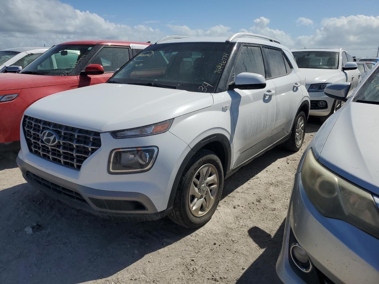2020 Hyundai Venue VIN KMHRC8A30LU021106
