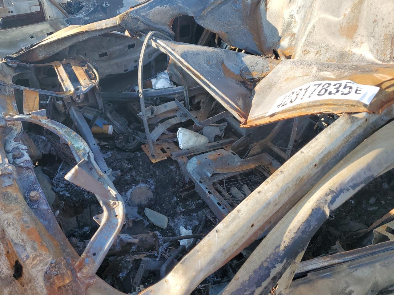 2001 GMC Yukon VIN 1GKEC13V51J286924 Copart auction photo, burn damage thumbnail 7