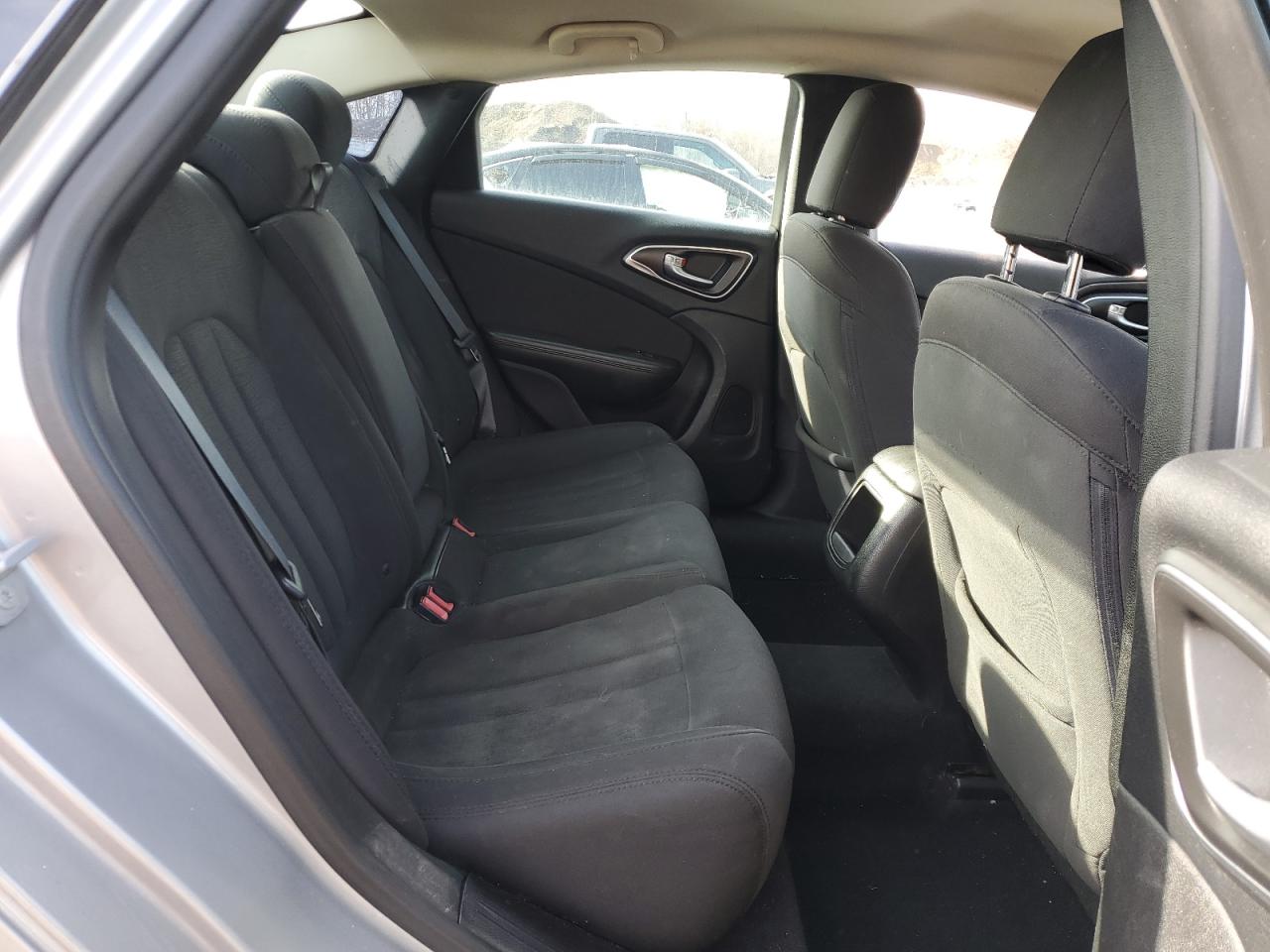 2015 Chrysler 200 VIN 1C3CCCAB2FN748061 Copart auction photo, rear end / front end damage thumbnail 11