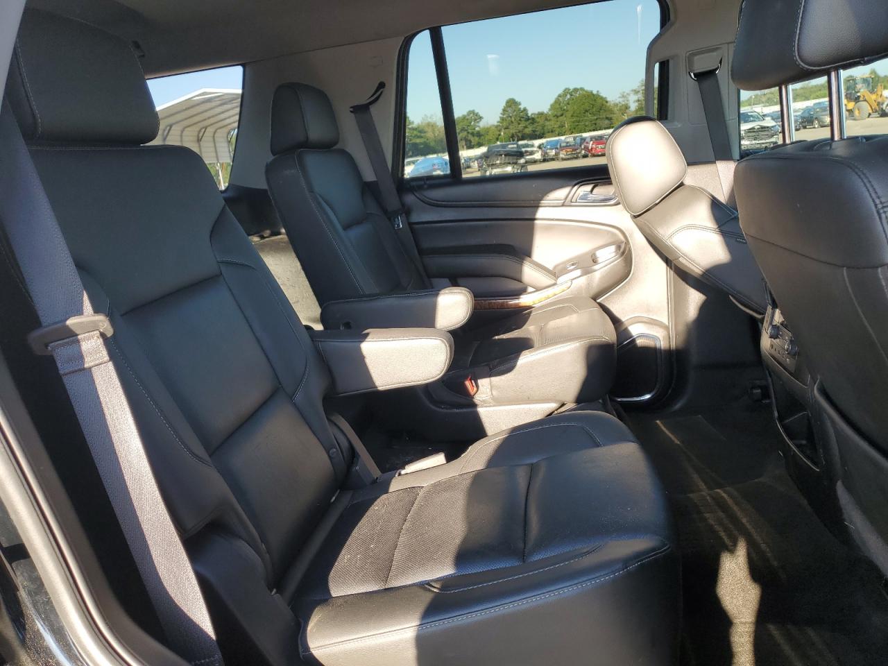 2018 Chevrolet Tahoe VIN 1GNSKCKC3JR166402 Copart auction photo, front end / side damage thumbnail 11