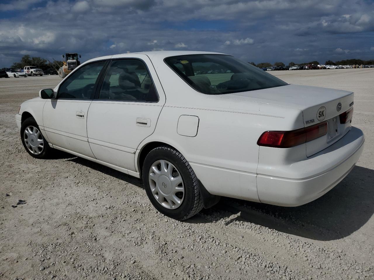 1998 Toyota Camry VIN 4T1BF22K3WU049028 Copart auction photo, water/flood damage thumbnail 2