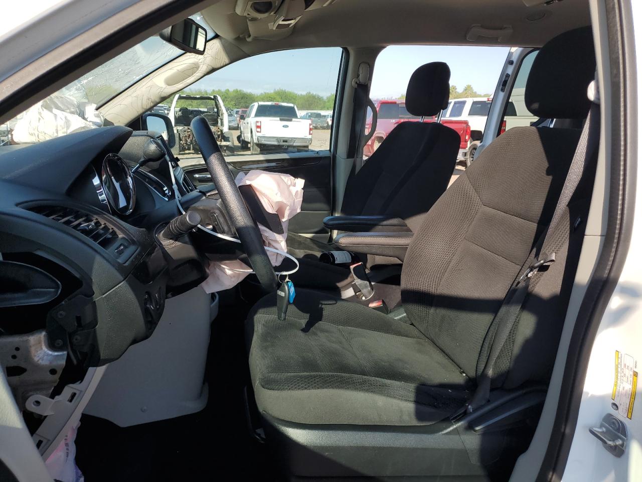 2019 Dodge Caravan VIN 2C4RDGBG3KR806261 Copart auction photo, front end / side damage thumbnail 7