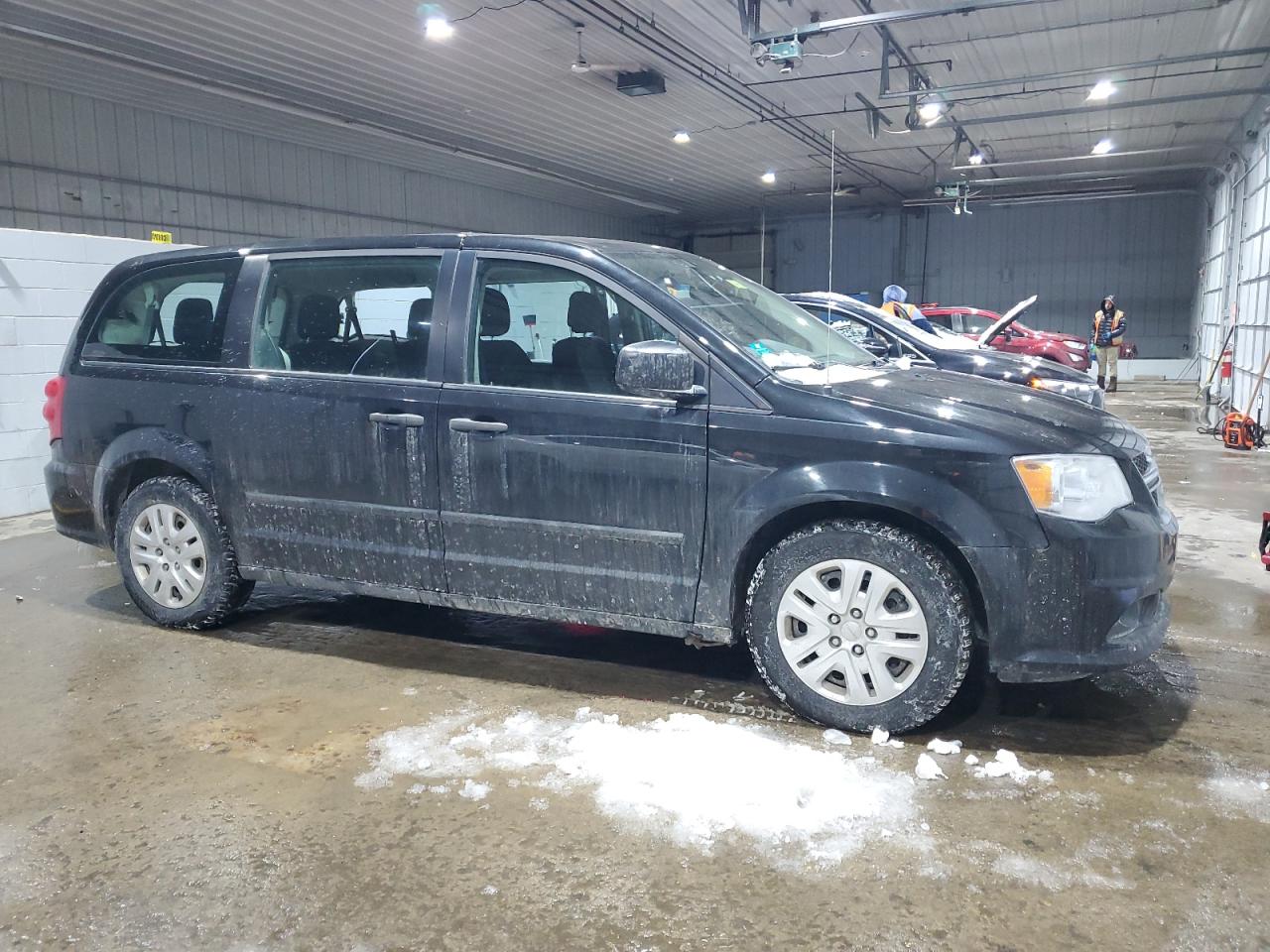 2016 Dodge Caravan VIN 2C4RDGBGXGR319551 Copart auction photo, side / rear end damage thumbnail 4