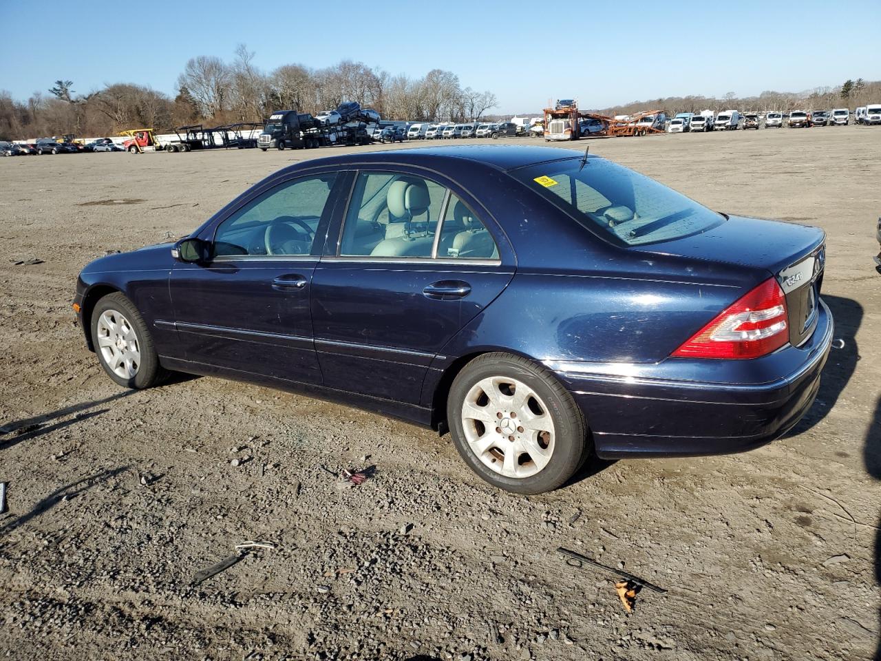 2005 Mercedes-Benz C-klasse VIN WDBRF81J75F601811 Copart auction photo, mechanical / minor dent/scratches damage thumbnail 2