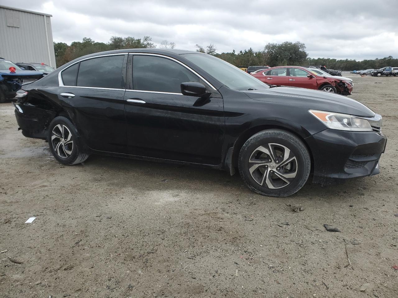 2017 Honda Accord VIN 1HGCR2F32HA109549 Copart auction photo, rear end damage thumbnail 4