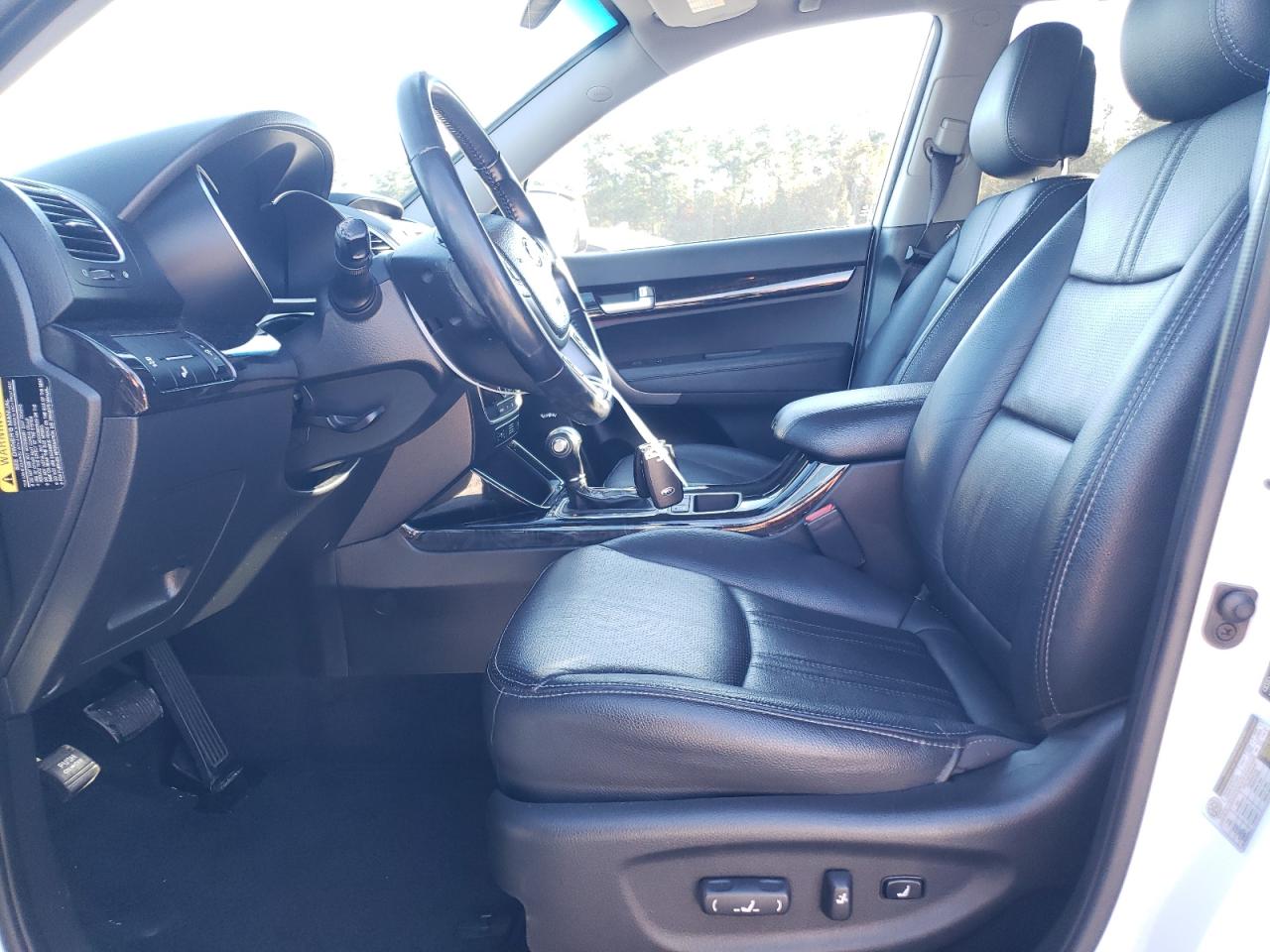 2015 KIA Sorento VIN 5XYKU4A71FG654296 Copart auction photo, front end / minor dent/scratches damage thumbnail 7
