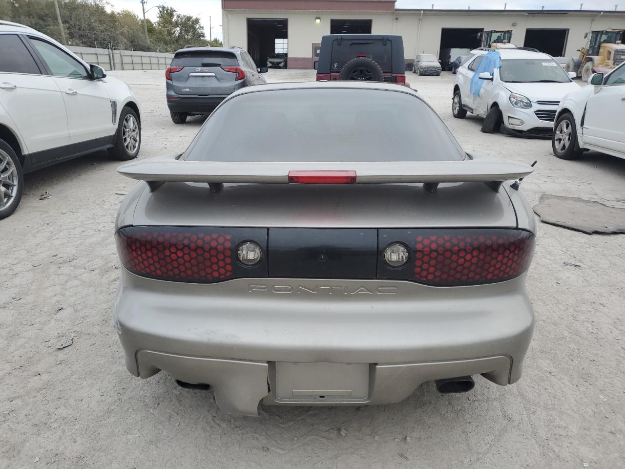 1999 Pontiac Firebird VIN 2G2FV22G7X2205961 Copart auction photo, front end / rear end damage thumbnail 10