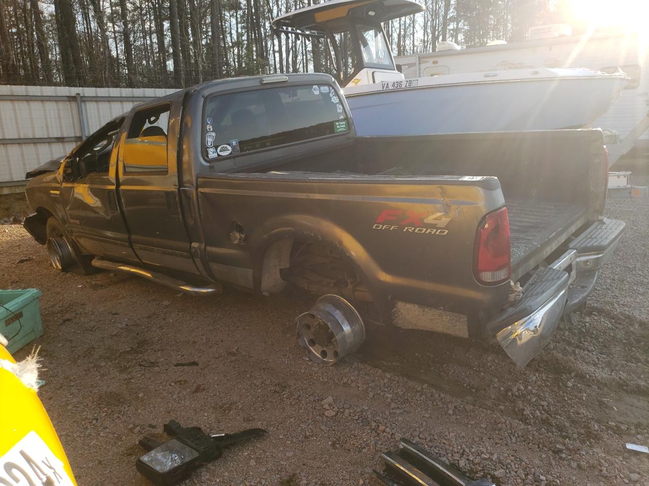 2003 Ford F250 VIN 1FTNW21P43EB98052 Copart auction photo, rollover / undercarriage damage thumbnail 2