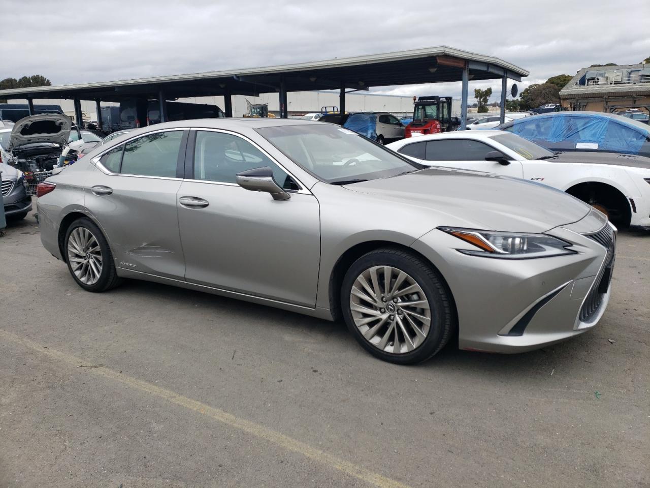 2019 Lexus ES VIN JTHB21B10K2020785 Copart auction photo, side / rear end damage thumbnail 4