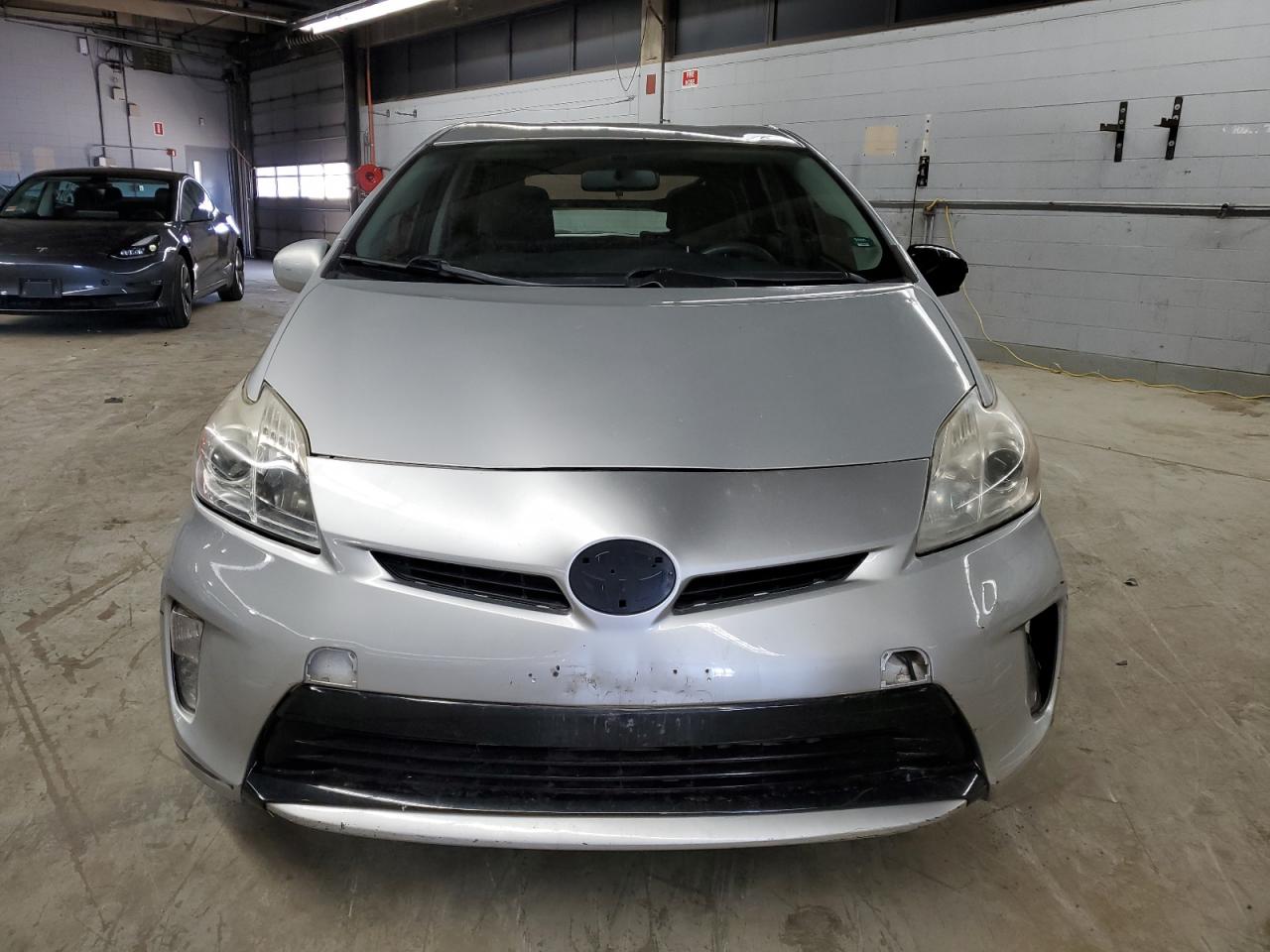 2015 Toyota Prius VIN JTDKN3DUXF0432371 Copart auction photo, front end / rear end damage thumbnail 5