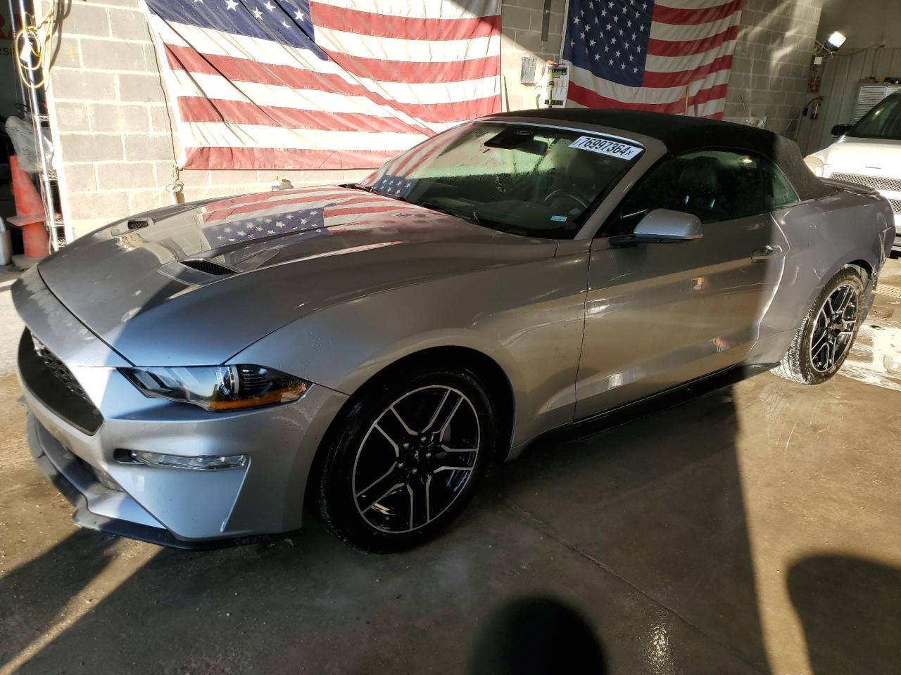 2022 Ford Mustang VIN 1FATP8UHXN5102610