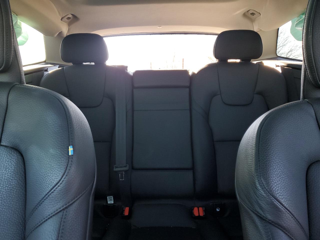 2021 Volvo XC60 VIN YV4102RK4M1820308 Copart auction photo, rear end / minor dent/scratches damage thumbnail 10