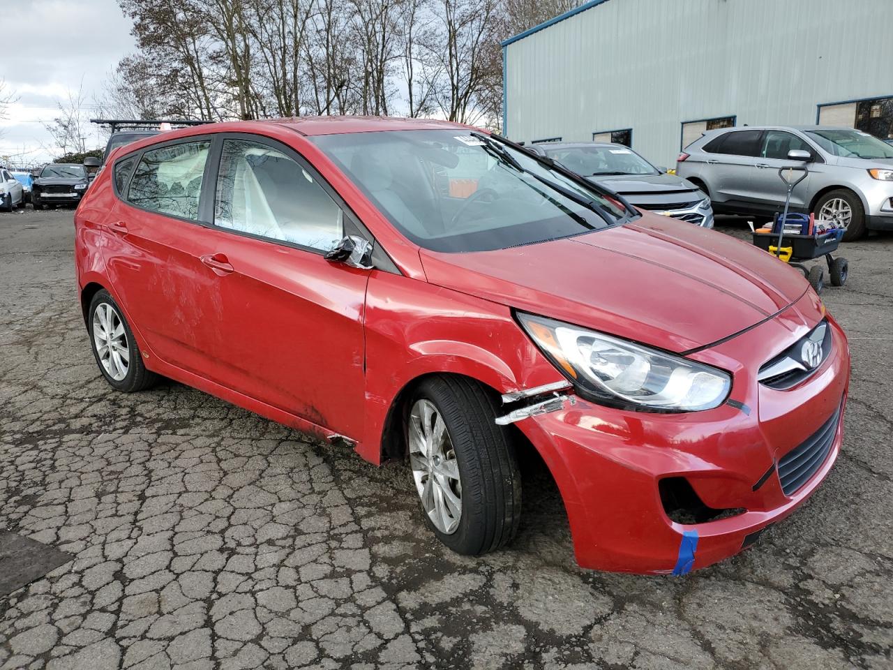 2013 Hyundai Accent VIN KMHCU5AE9DU135285 Copart auction photo, vandalism / front end damage thumbnail 4