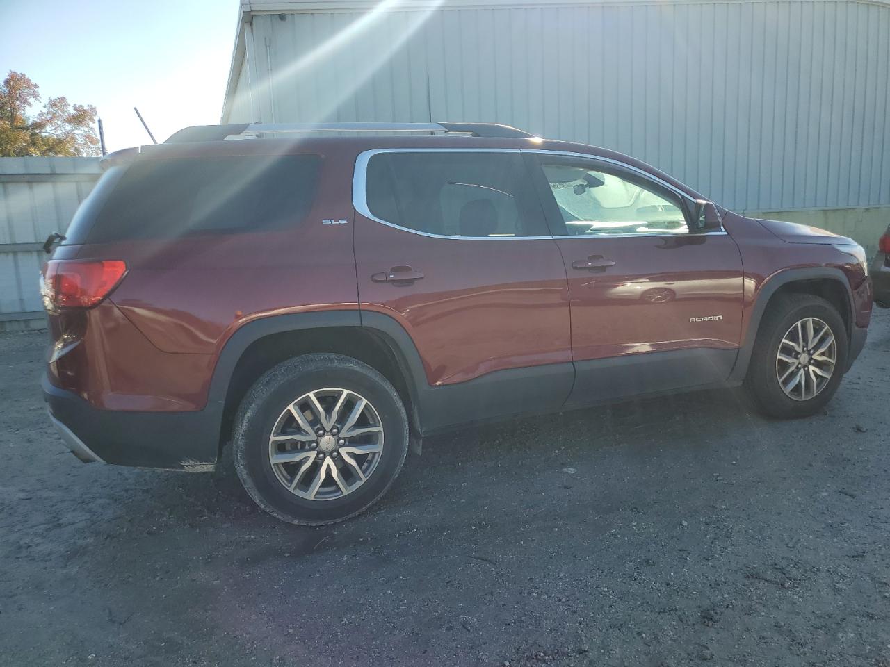 2018 GMC Acadia VIN 1GKKNLLA2JZ144084 Copart auction photo, front end / minor dent/scratches damage thumbnail 3