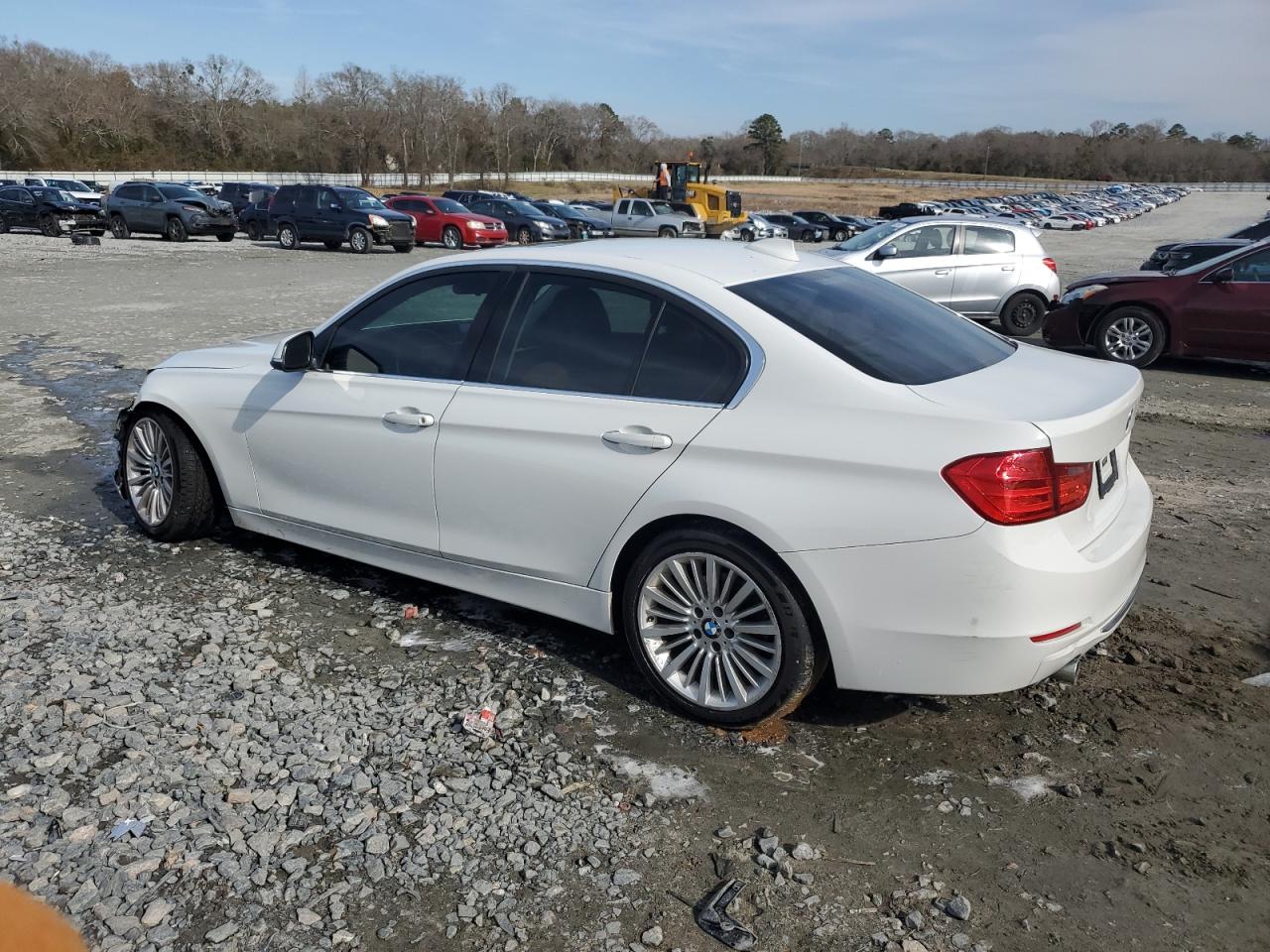 2014 BMW 3er VIN WBA3D3C58EF099338 Copart auction photo, front end damage thumbnail 2