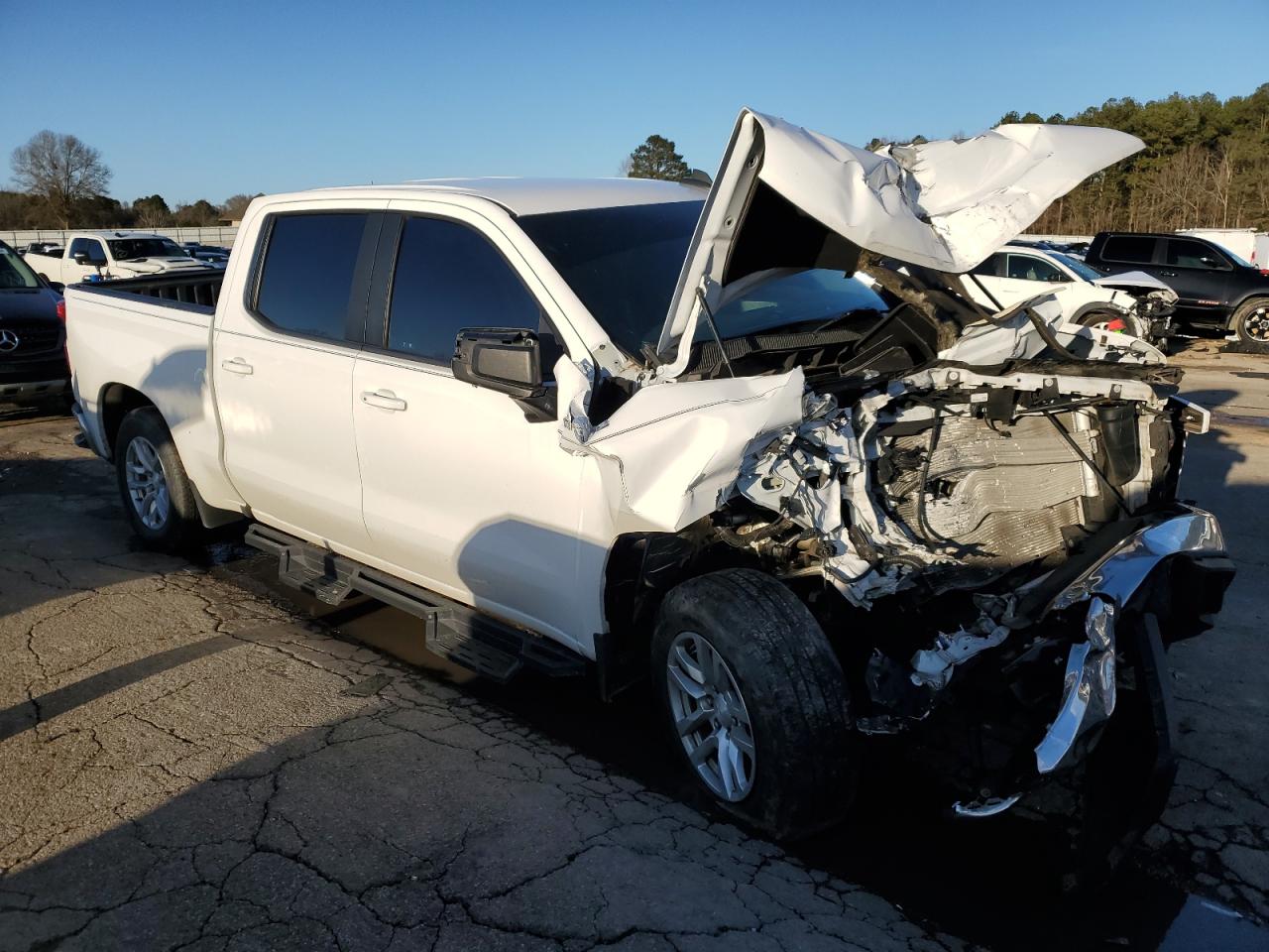 2019 Chevrolet Silverado VIN 3GCPWCED1KG273411 Copart auction photo, front end / side damage thumbnail 4
