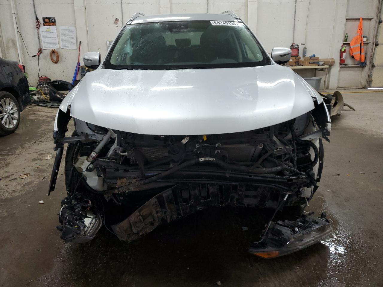 2019 Nissan Rogue VIN KNMAT2MT1KP526949 Copart auction photo, front end / minor dent/scratches damage thumbnail 5