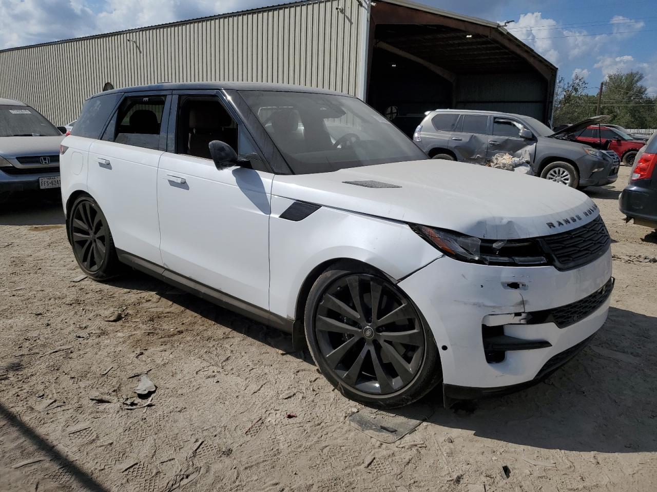 2024 Land Rover Range Rover VIN SAL1P9EU1RA400858 Copart auction photo, front end damage thumbnail 4