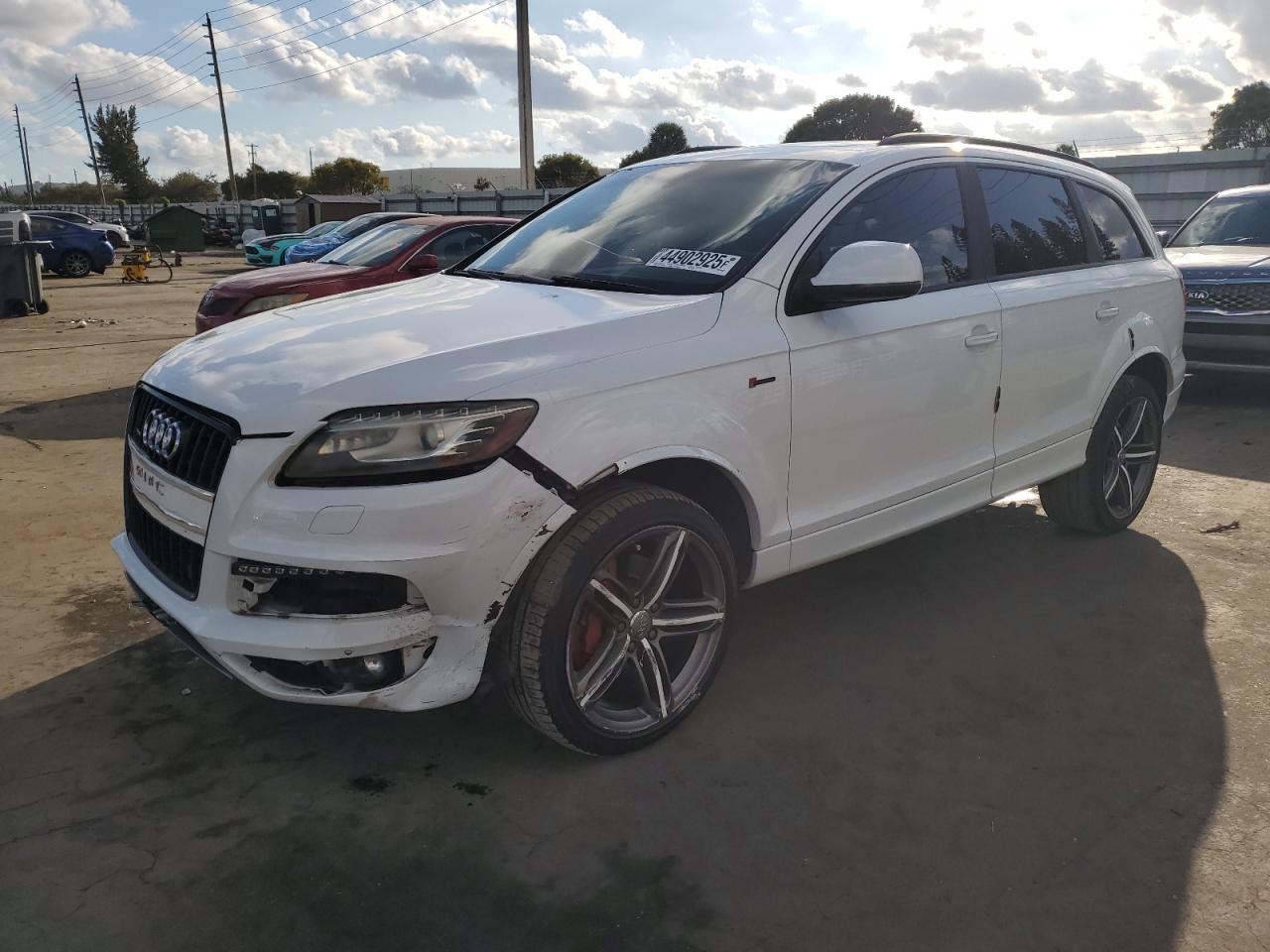 2014 Audi Q7 VIN WA1DGAFE7ED020939