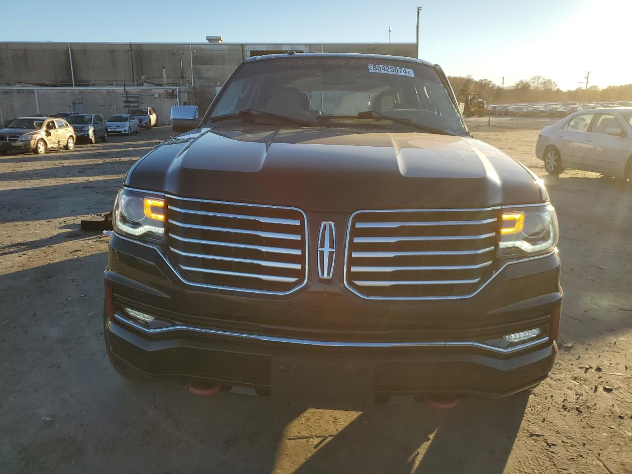 2015 Lincoln Navigator VIN 5LMJJ3JT6FEJ04914 Copart auction photo, side / rear end damage thumbnail 5