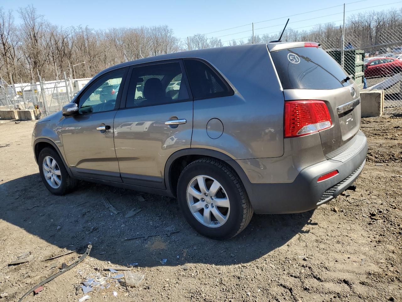 2013 KIA Sorento VIN 5XYKTCA69DG341921 Copart auction photo, minor dent/scratches / vandalism damage thumbnail 2