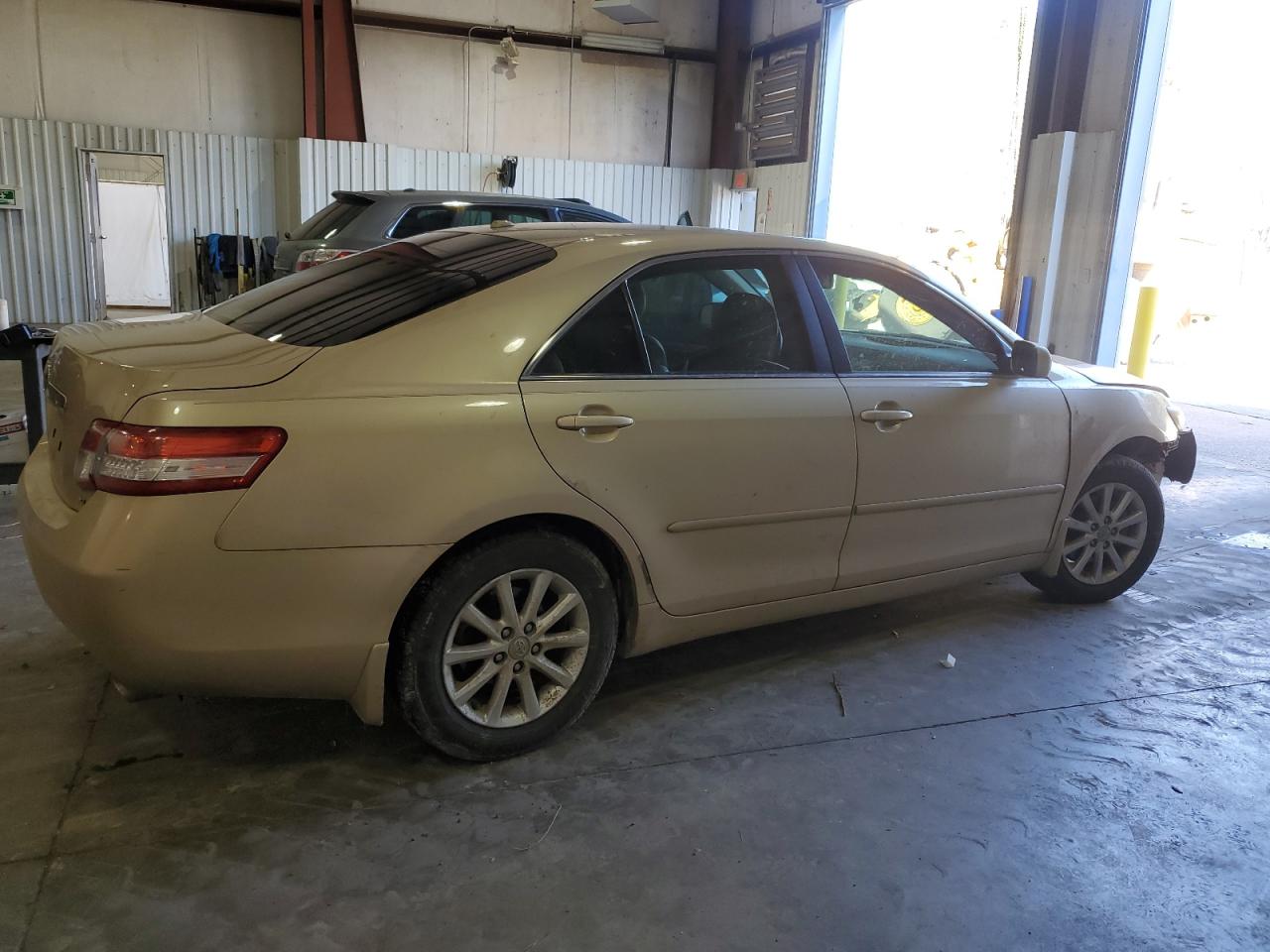 2011 Toyota Camry VIN 4T1BF3EK8BU654979 Copart auction photo, front end / minor dent/scratches damage thumbnail 3
